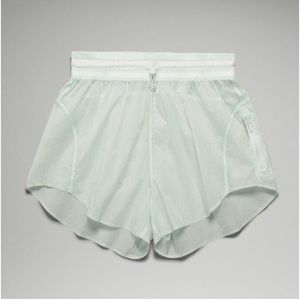 Lululemon High Rise ‘Step Out” Shorts NWT size 8